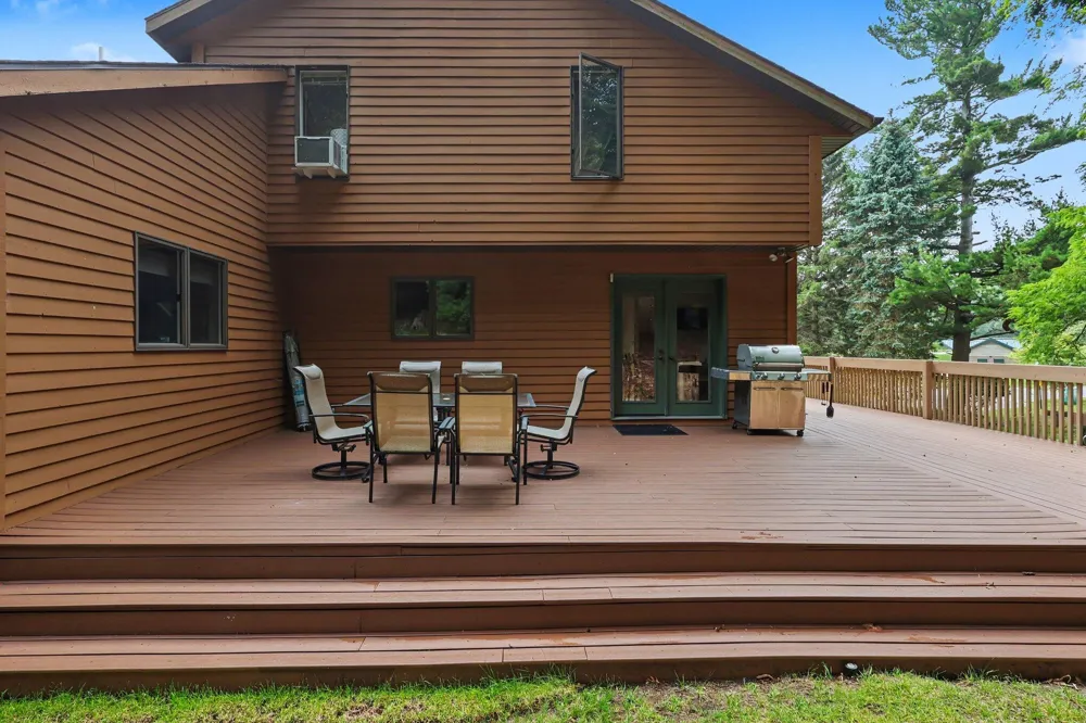 2335 Bluffton Avenue Muskegon, MI 49441