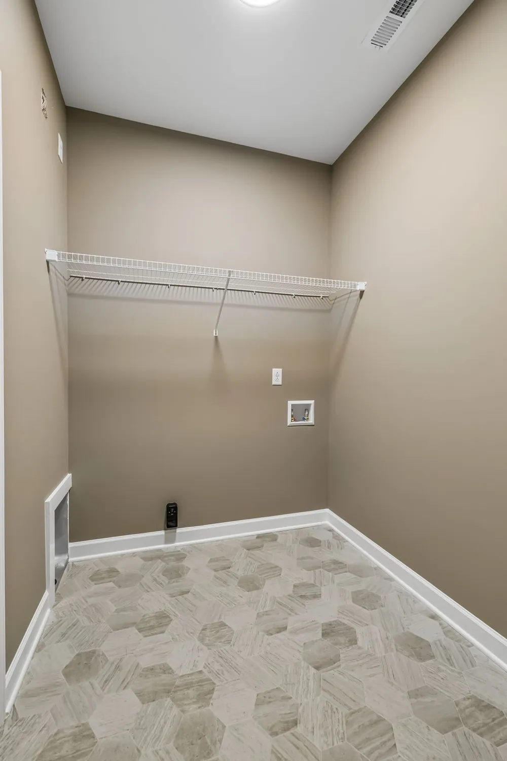 328 Villa St Smithville, TN 37166