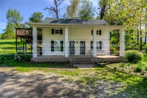 369 Steele Road