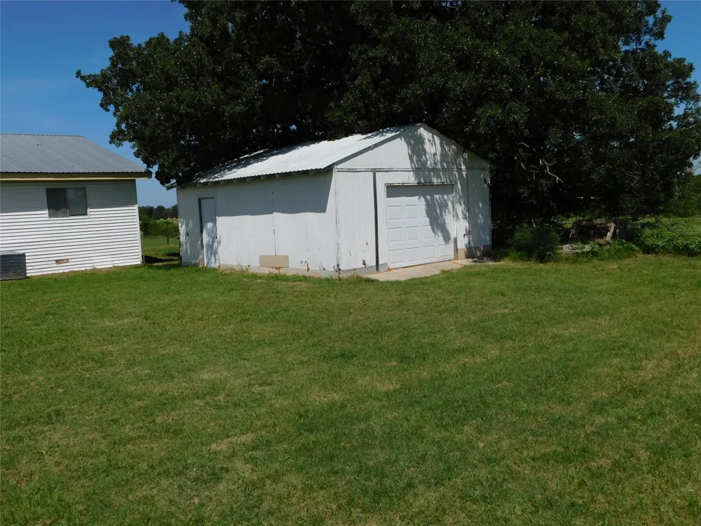 5401 Hwy 36 Comanche, TX 76442