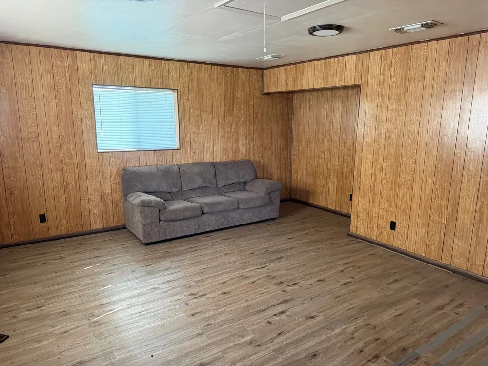 5401 Hwy 36 Comanche, TX 76442