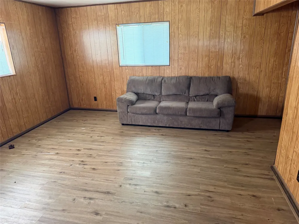 5401 Hwy 36 Comanche, TX 76442