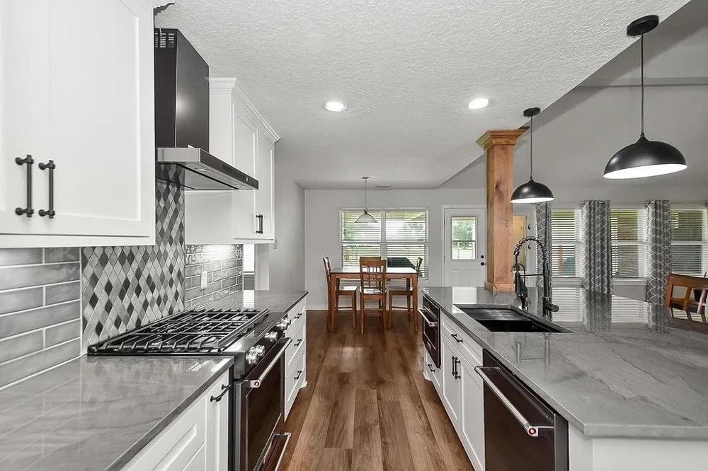 12824 Gibbs Street Santa Fe, TX 77517