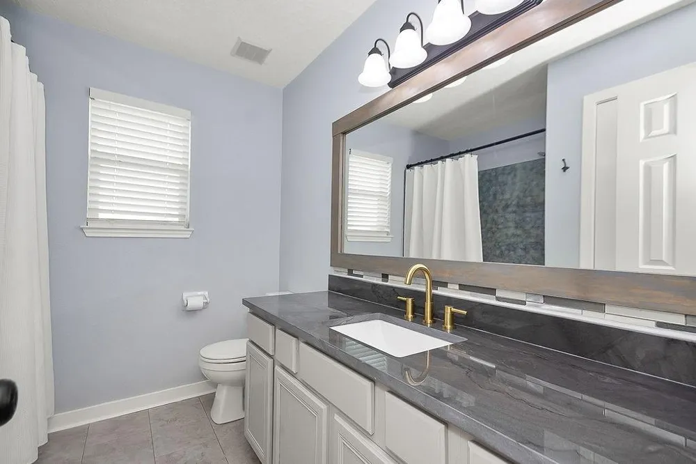 12824 Gibbs Street Santa Fe, TX 77517