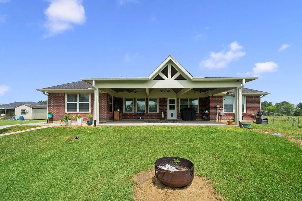 12824 Gibbs Street Santa Fe, TX 77517