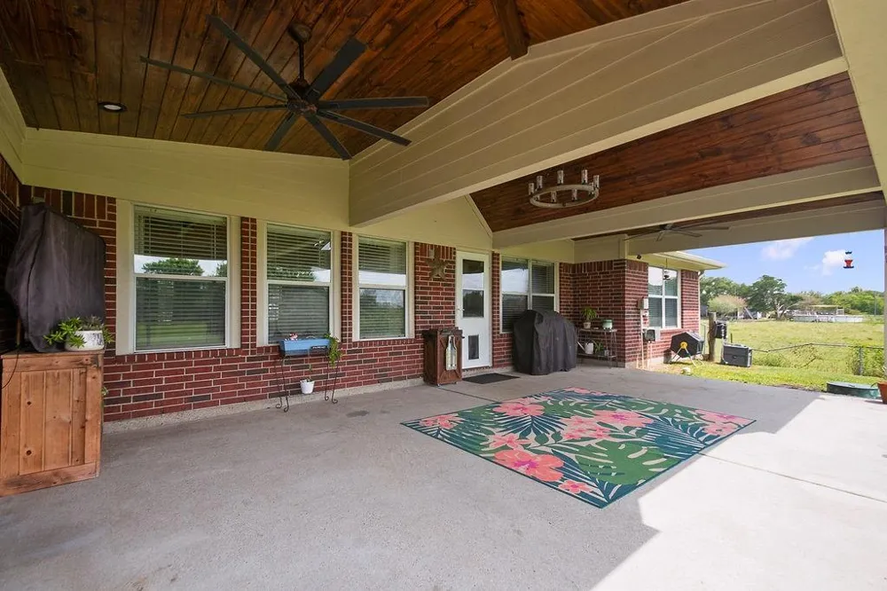 12824 Gibbs Street Santa Fe, TX 77517