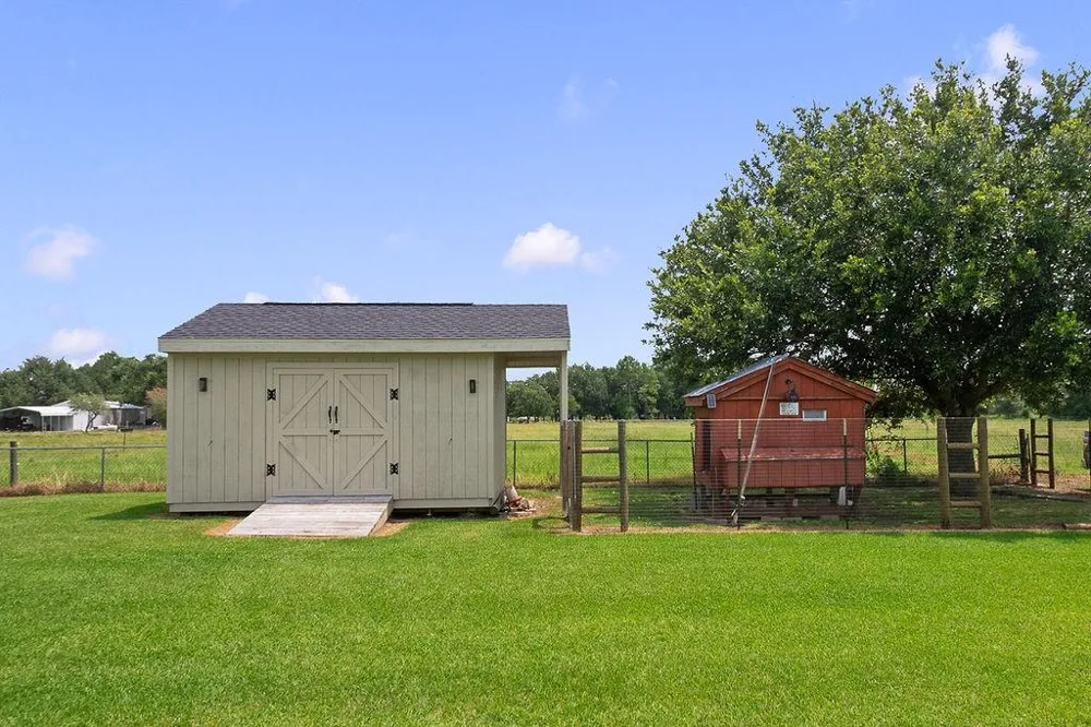 12824 Gibbs Street Santa Fe, TX 77517