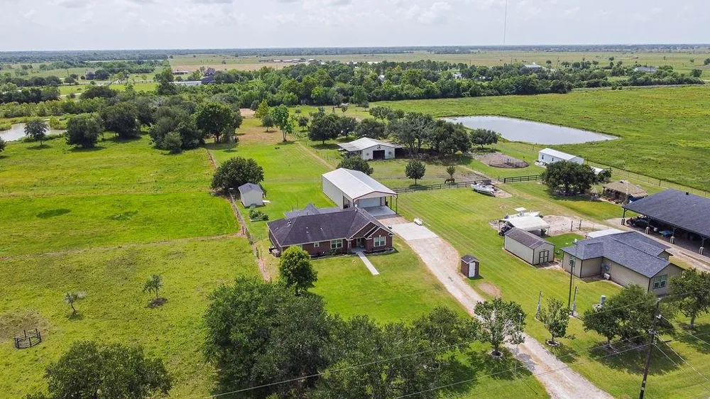 12824 Gibbs Street Santa Fe, TX 77517