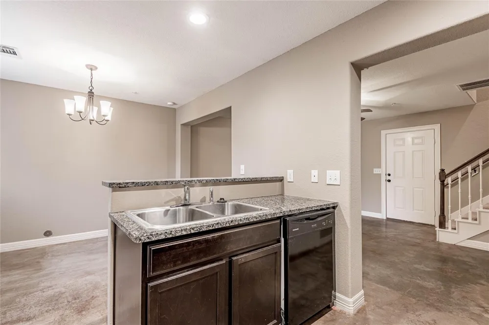 2002 20th Street #402 Huntsville, TX 77340