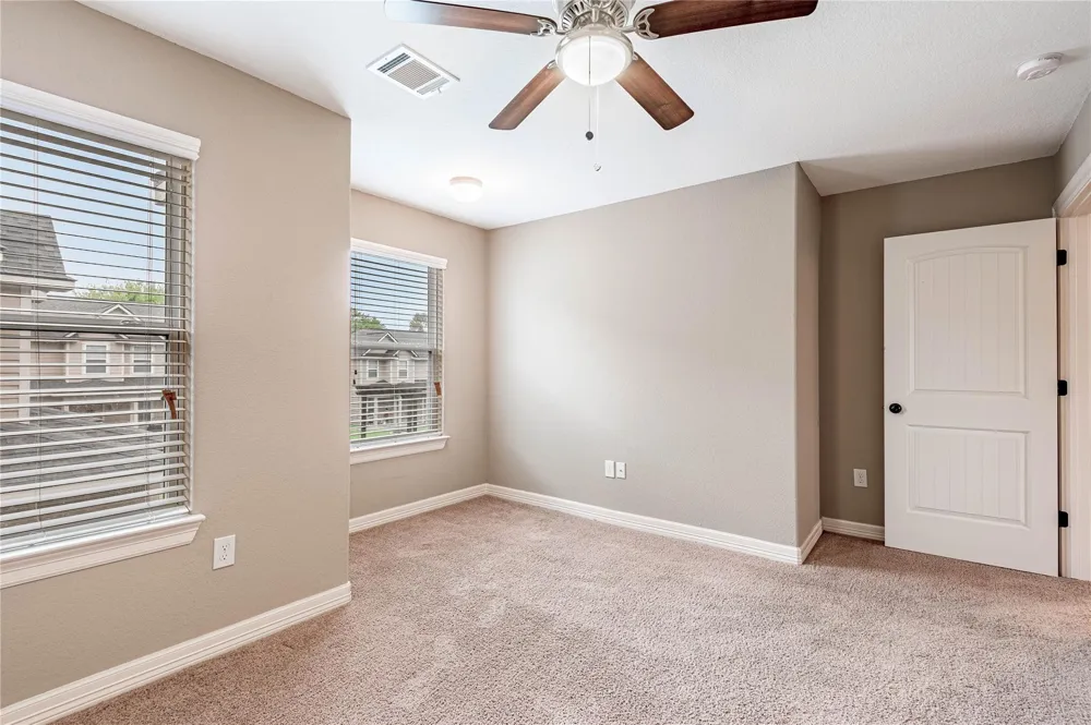 2002 20th Street #402 Huntsville, TX 77340