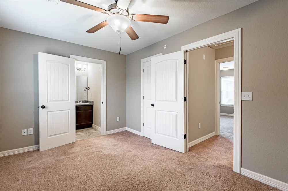 2002 20th Street #402 Huntsville, TX 77340