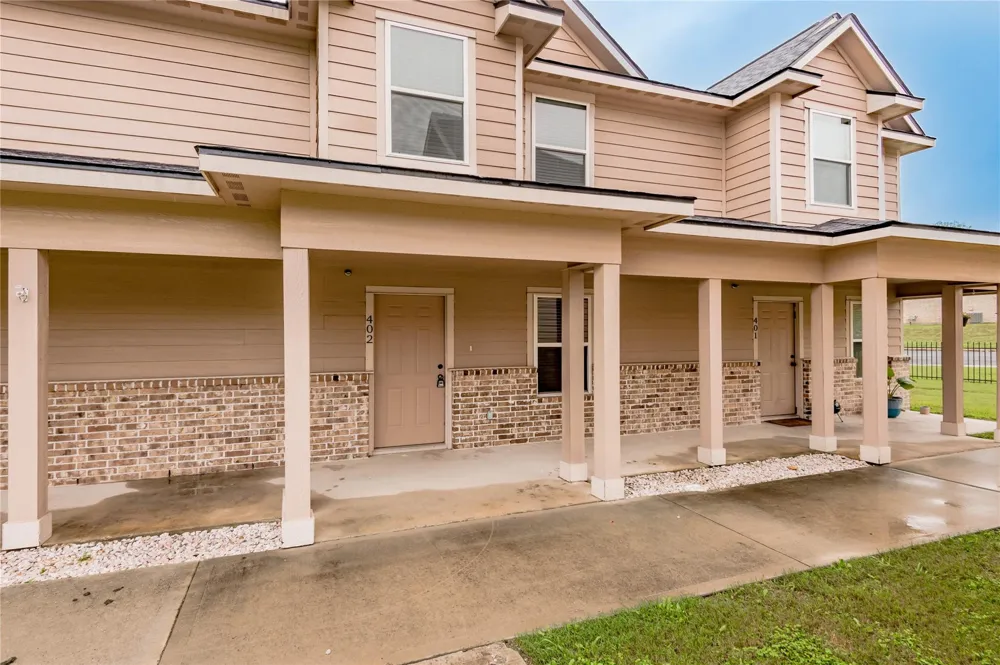 2002 20th Street #402 Huntsville, TX 77340