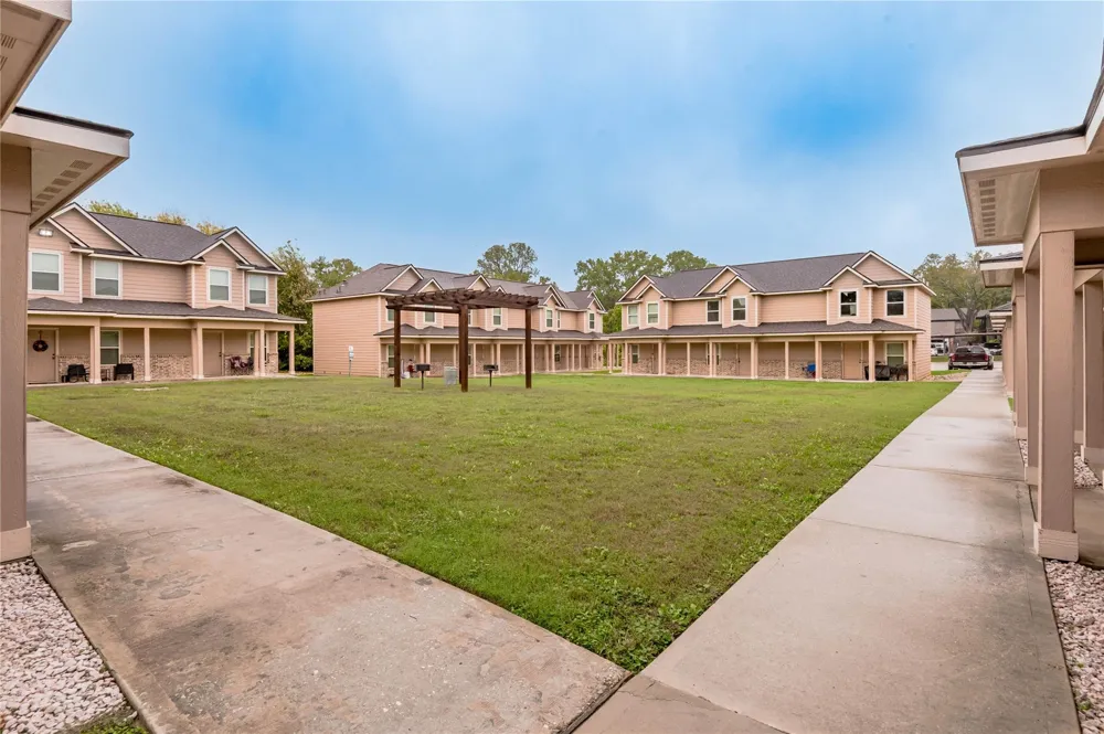 2002 20th Street #402 Huntsville, TX 77340