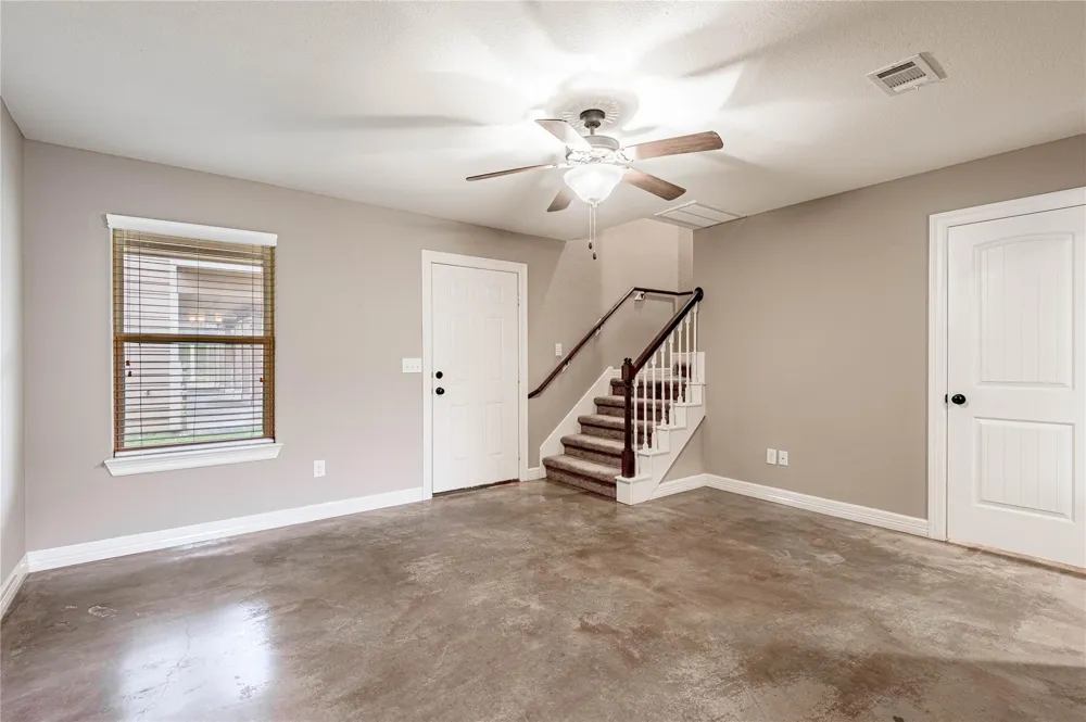 2002 20th Street #402 Huntsville, TX 77340