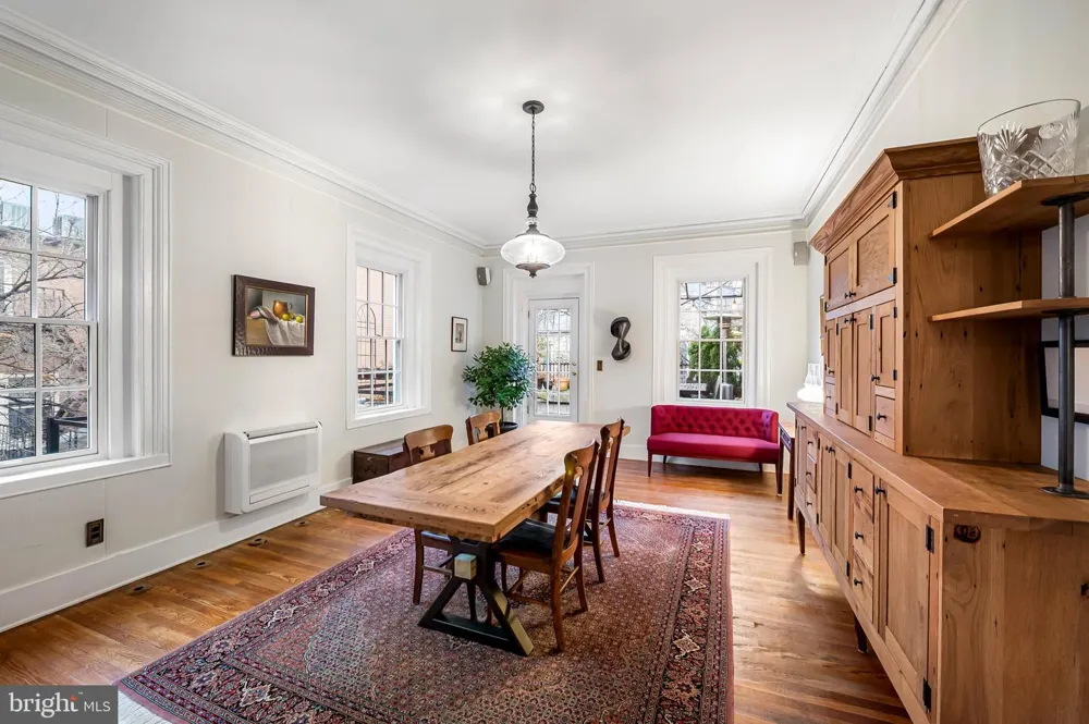 16 W READ STREET Baltimore, MD 21201
