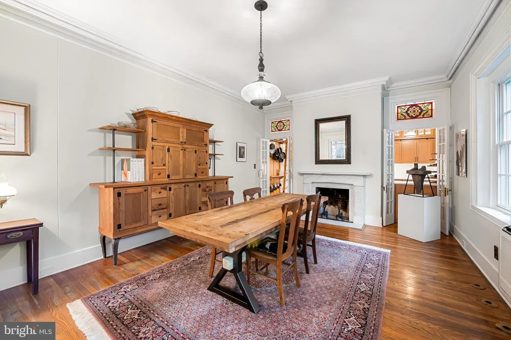 16 W READ STREET Baltimore, MD 21201