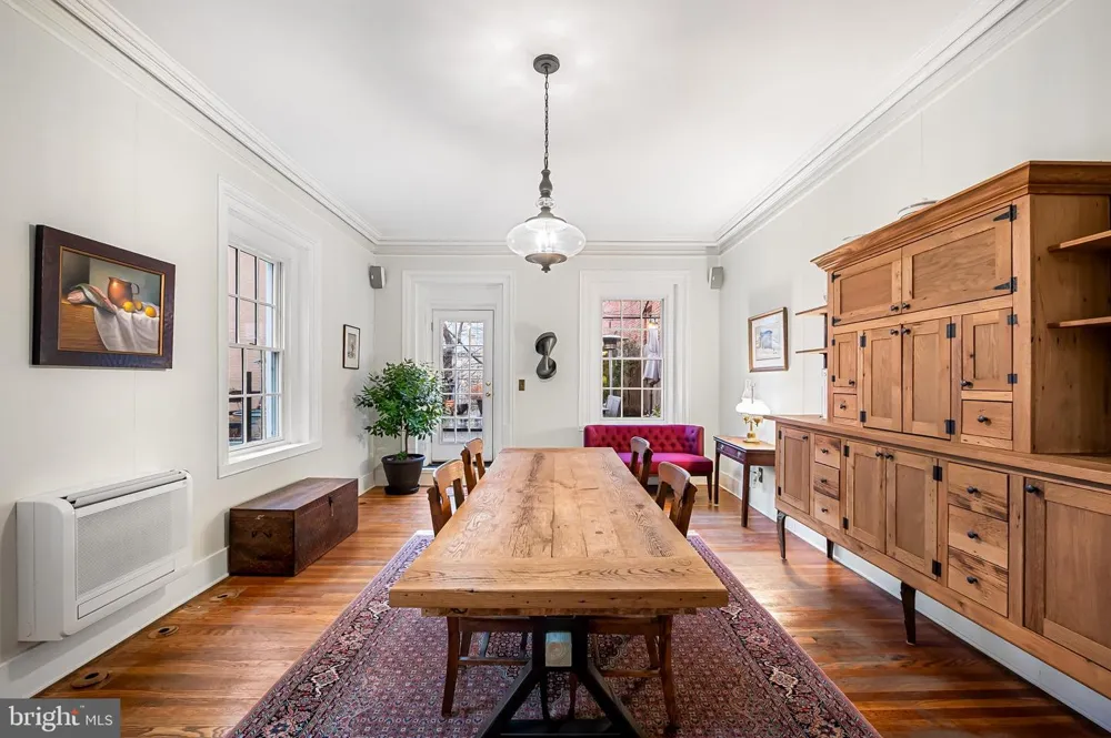 16 W READ STREET Baltimore, MD 21201