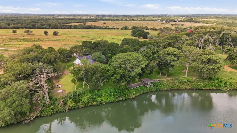 1196 Loch Lane Seguin, TX 78155