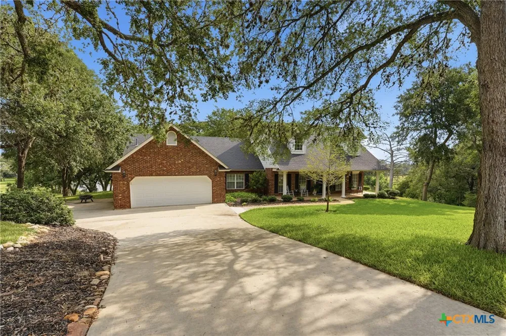 1196 Loch Lane Seguin, TX 78155