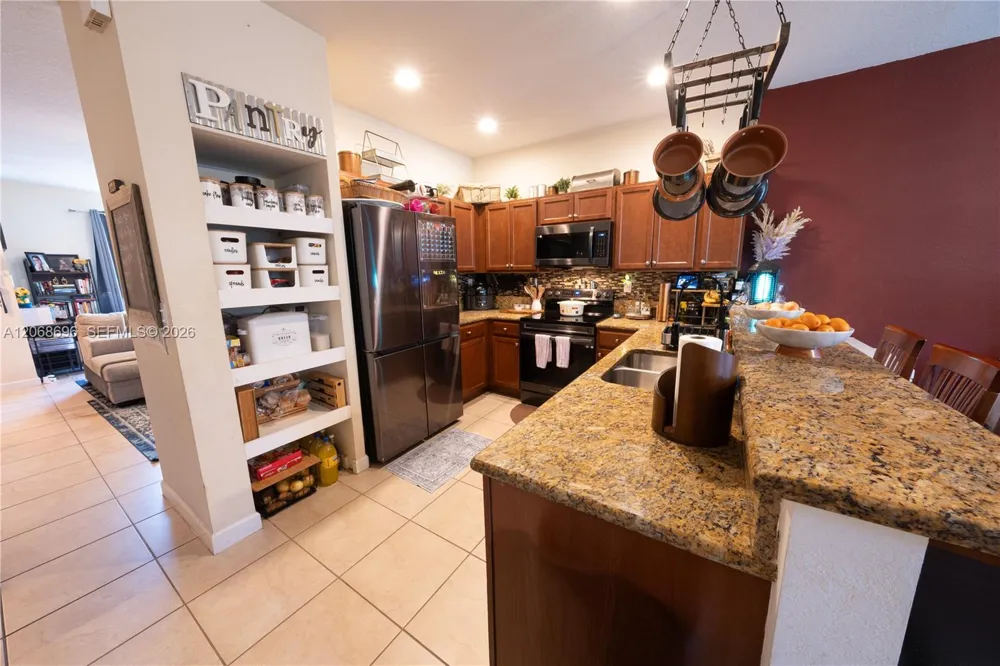 9051 SW 227th St #11 Cutler Bay, FL 33190