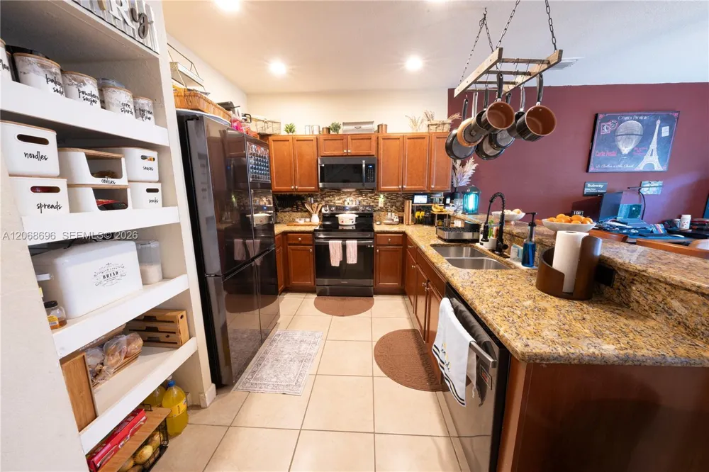 9051 SW 227th St #11 Cutler Bay, FL 33190