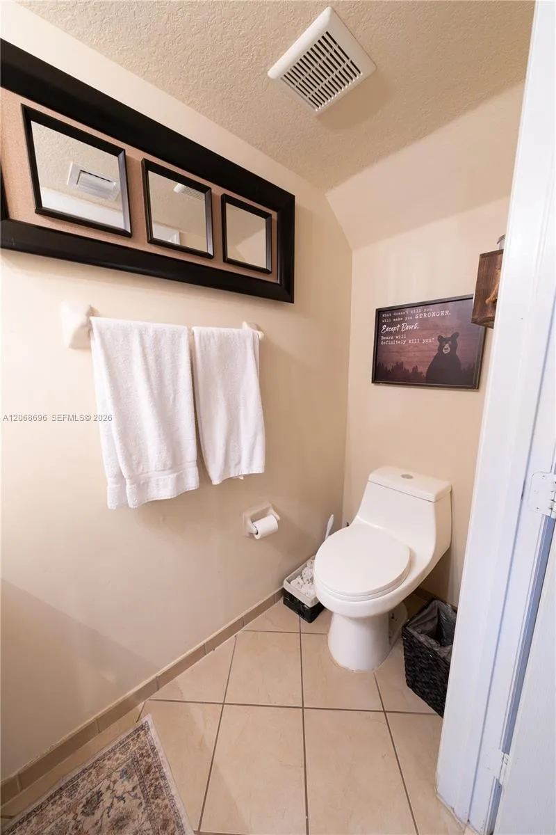 9051 SW 227th St #11 Cutler Bay, FL 33190
