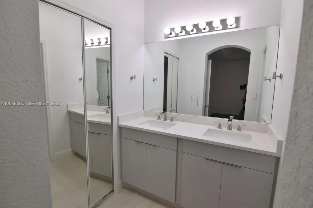 7855 NW 110th Ave #7855 Doral, FL 33178