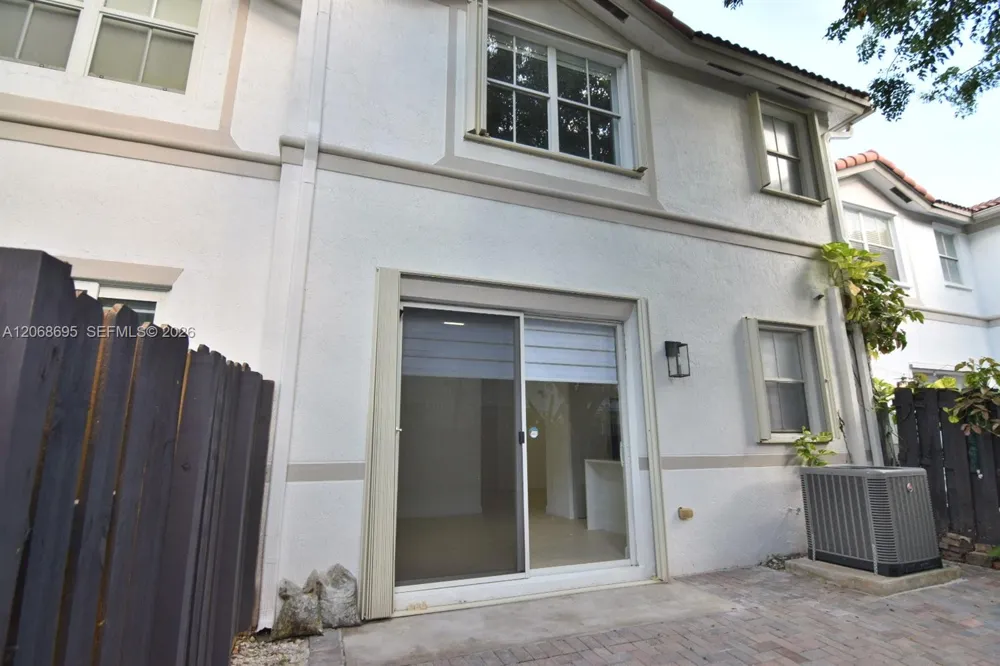 7855 NW 110th Ave #7855 Doral, FL 33178