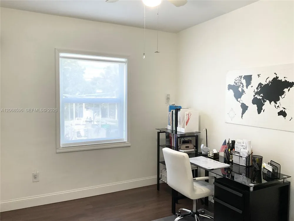 161 NW 145th St Miami, FL 33168