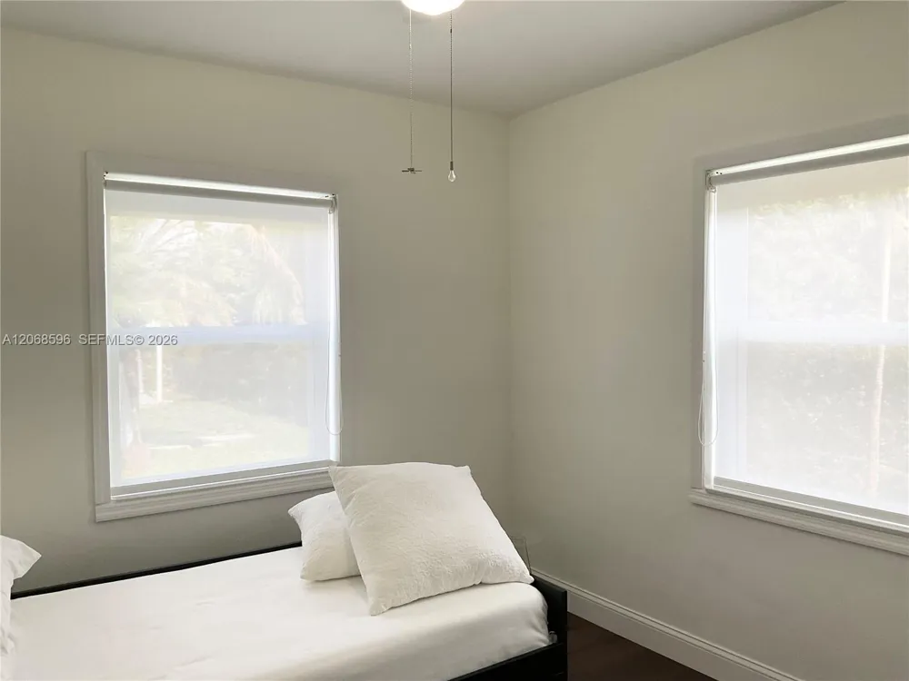 161 NW 145th St Miami, FL 33168