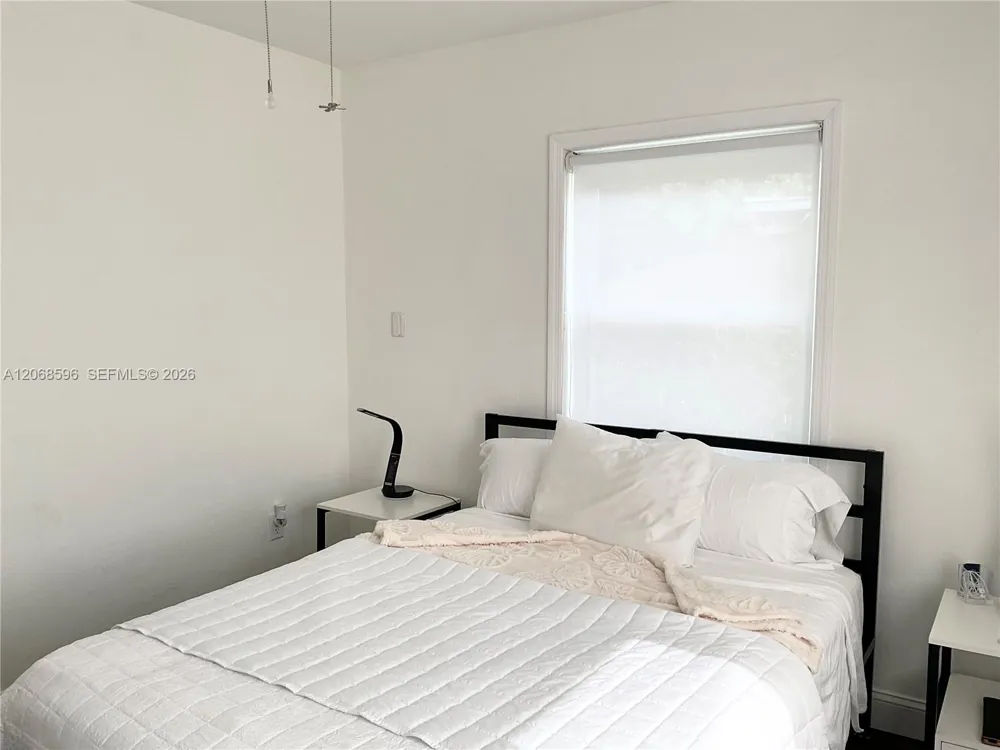 161 NW 145th St Miami, FL 33168