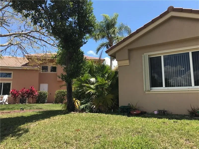 5766 NW 127th Terrace Coral Springs, FL 33076