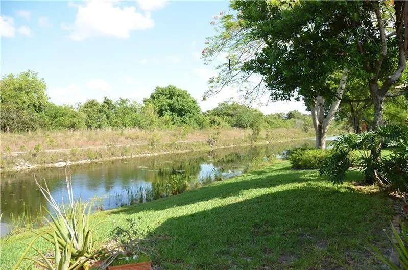 5766 NW 127th Terrace Coral Springs, FL 33076