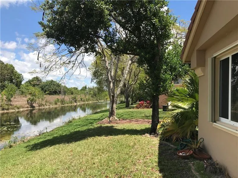 5766 NW 127th Terrace Coral Springs, FL 33076