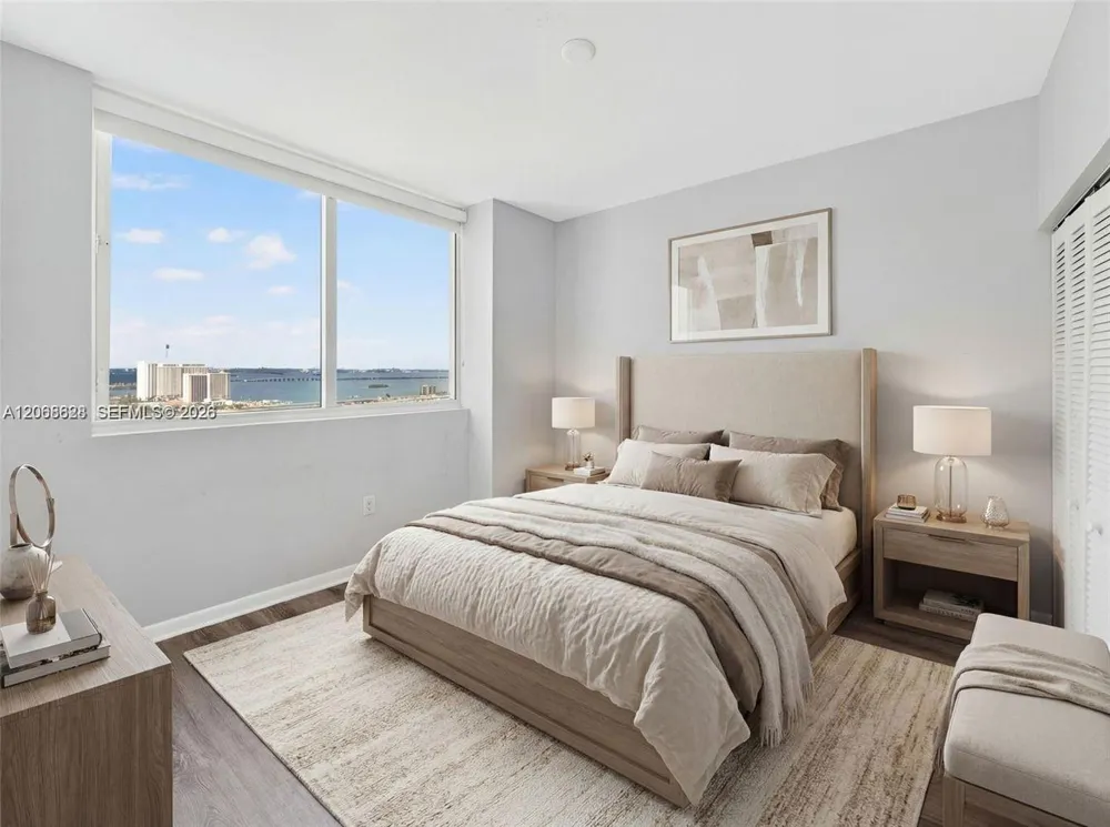 244 Biscayne Blvd #3702 Miami, FL 33132