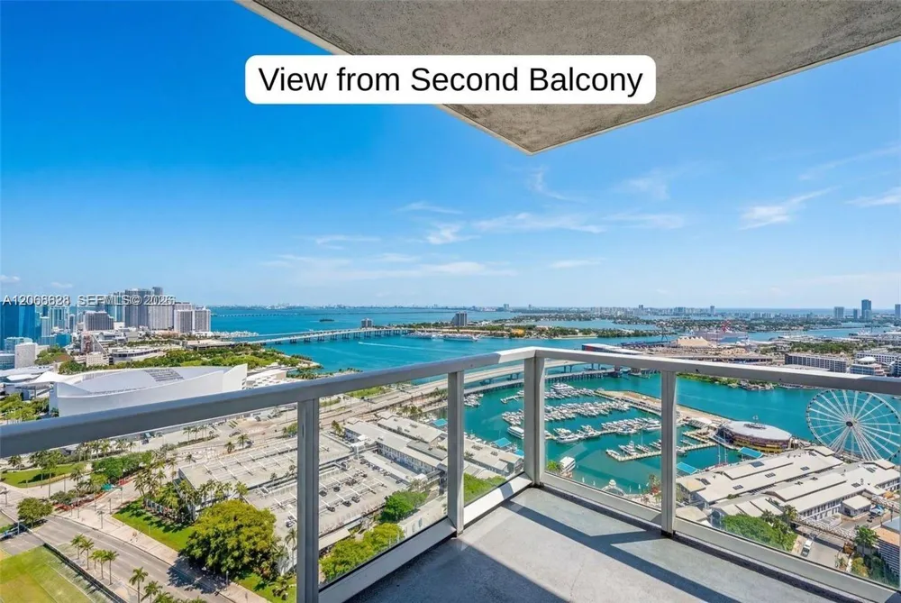 244 Biscayne Blvd #3702 Miami, FL 33132