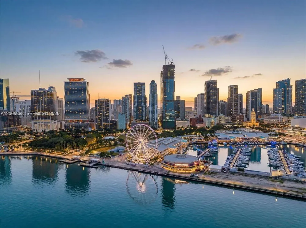 244 Biscayne Blvd #3702 Miami, FL 33132