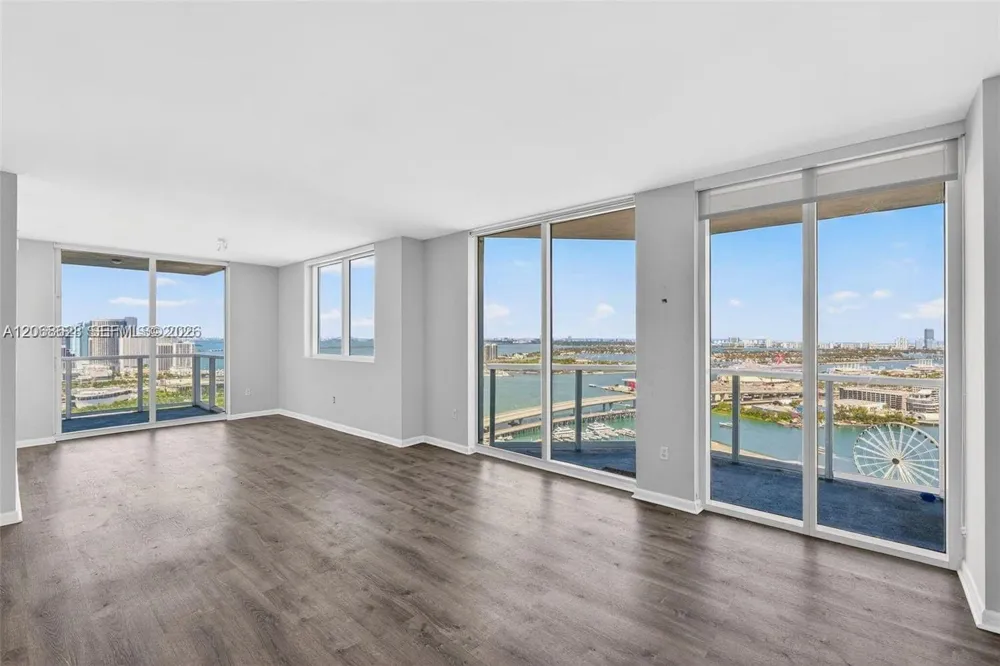244 Biscayne Blvd #3702 Miami, FL 33132