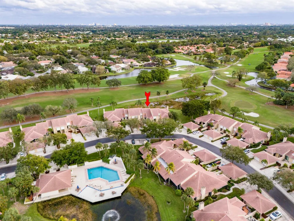 257 OLD MEADOW WAY Palm Beach Gardens, FL 33418