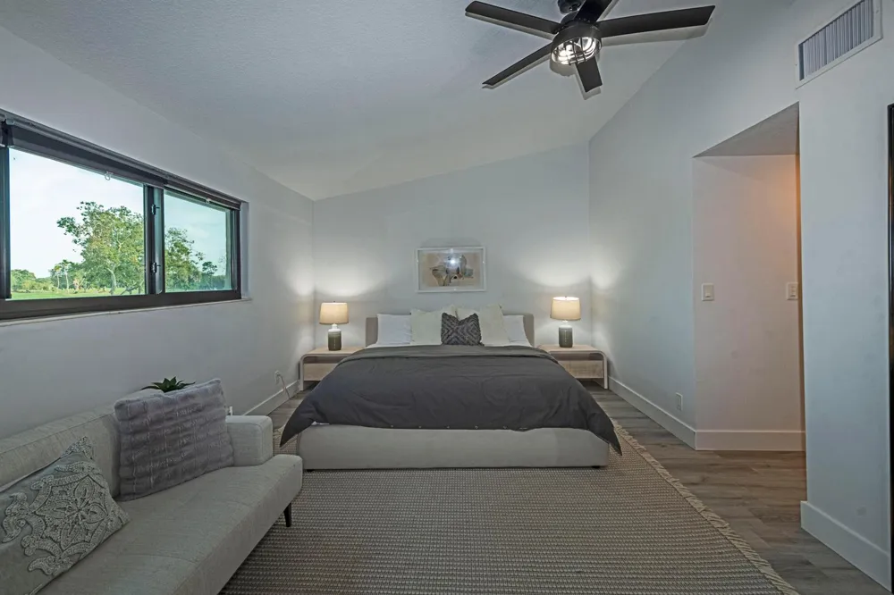 257 OLD MEADOW WAY Palm Beach Gardens, FL 33418