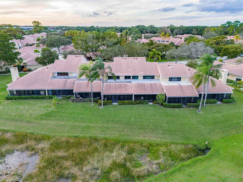257 OLD MEADOW WAY Palm Beach Gardens, FL 33418