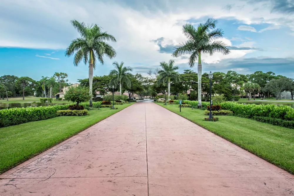 257 OLD MEADOW WAY Palm Beach Gardens, FL 33418