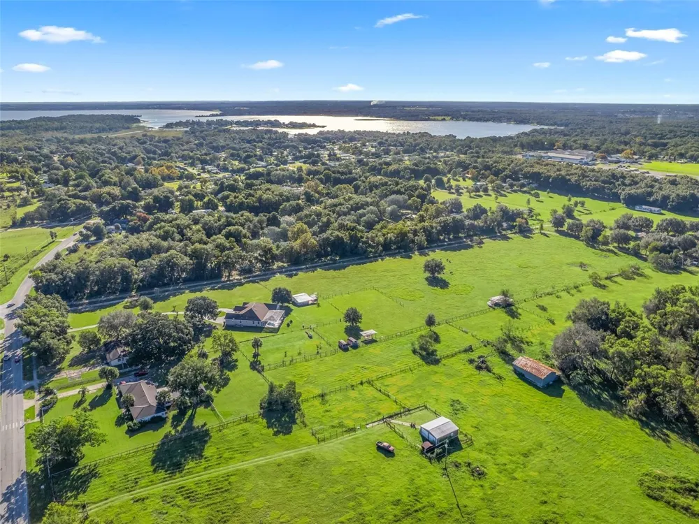 9926 SE SUNSET HARBOR ROAD Summerfield, FL 34491