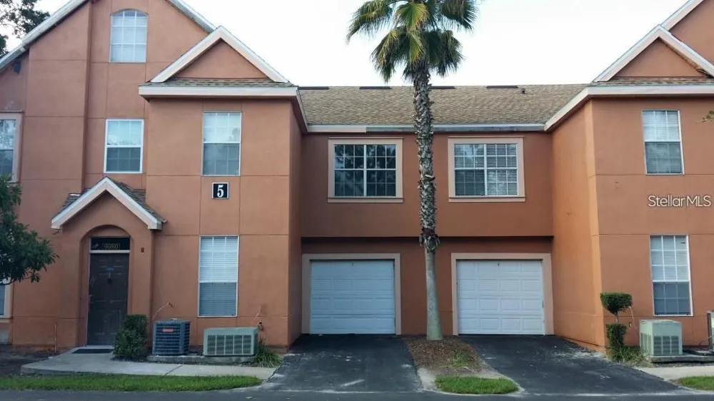 9080 LAKE CHASE ISLAND WAY Tampa, FL 33626
