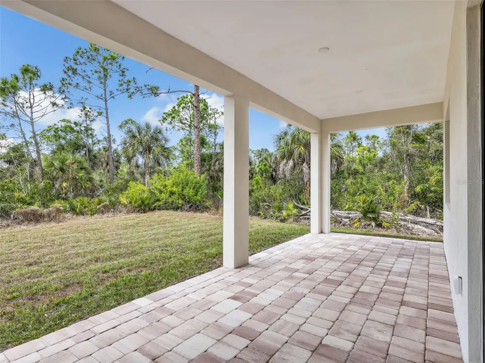 11042 CARNEGIE AVENUE Englewood, FL 34224