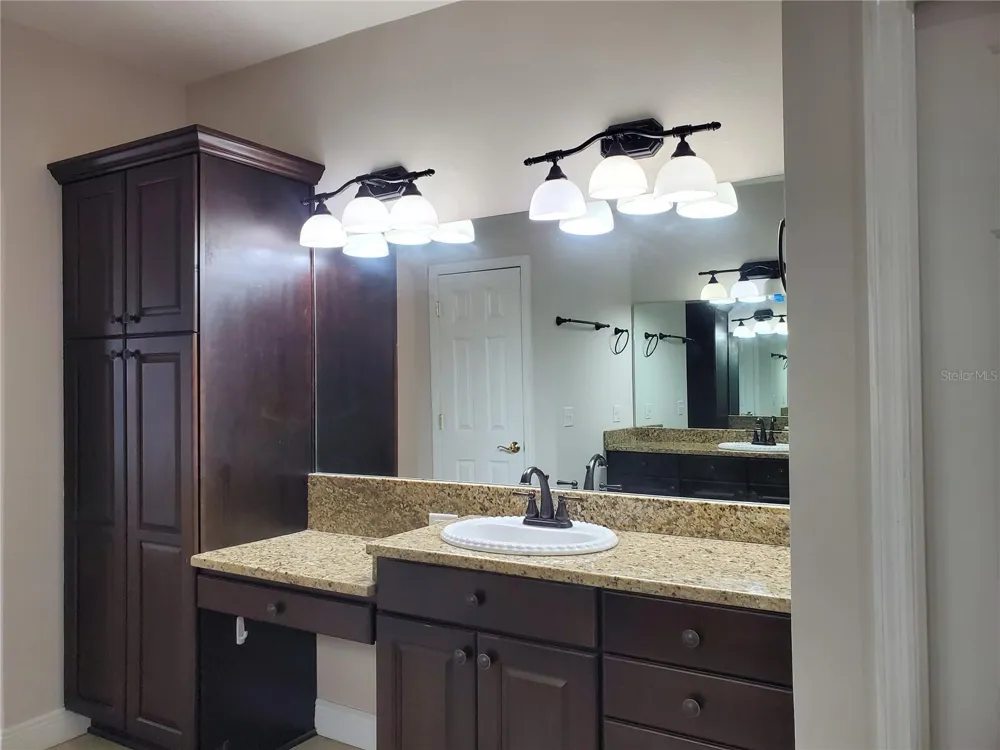 2121 FAIRFIELD AVENUE Brandon, FL 33510