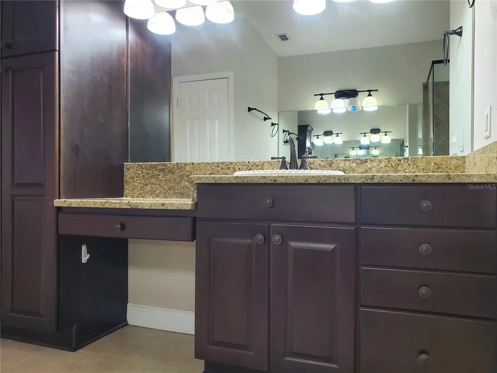 2121 FAIRFIELD AVENUE Brandon, FL 33510