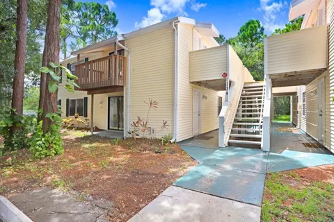 134 SYCAMORE LANE #F