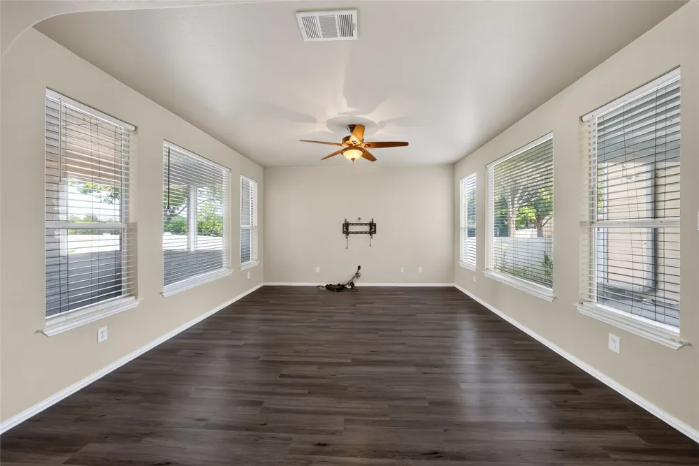 1833 Forsythe Drive Savannah, TX 76227