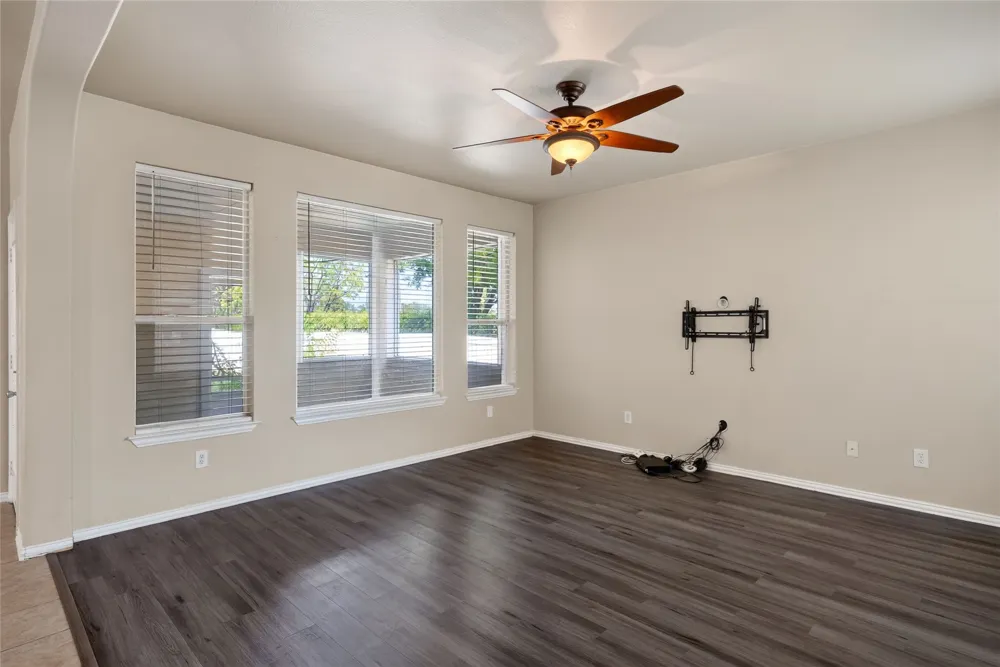 1833 Forsythe Drive Savannah, TX 76227